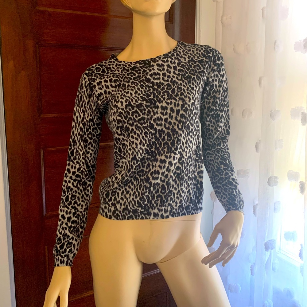 Primark leopard sweater, gray and black size medium